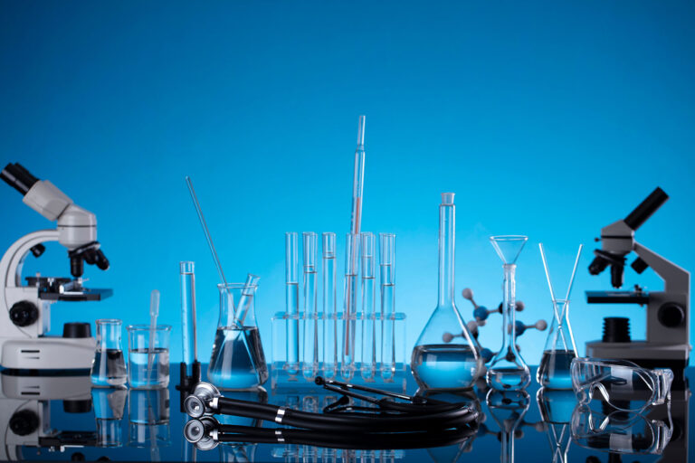 Ultrahelipuhastuses kasutatavad laboratoorsed torud