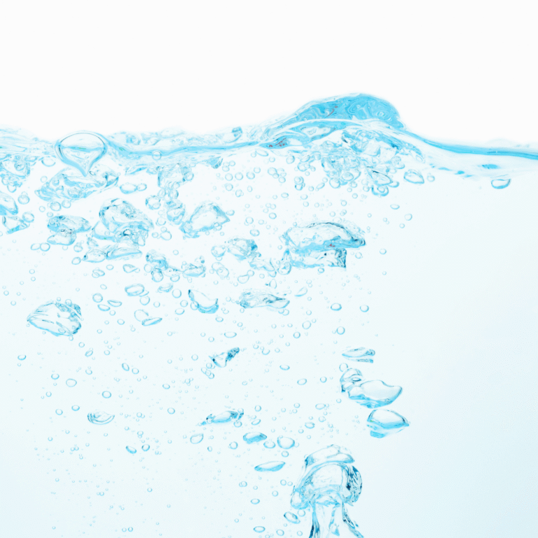 Helesinine taust tõusvate mullidega